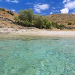 Stunning Seafront In Kea