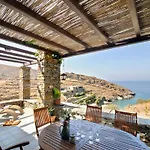 Stunning Seafront In Kea *