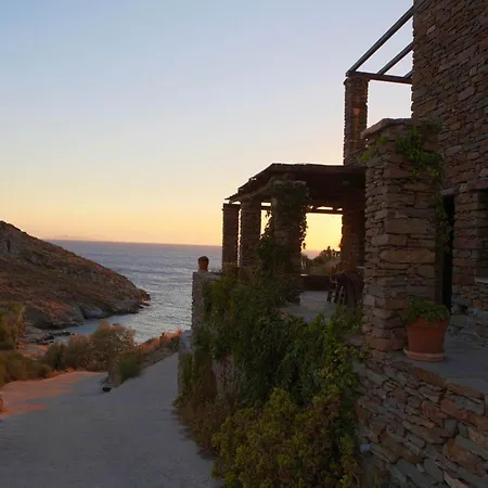 Stunning Seafront In Kea アパート *