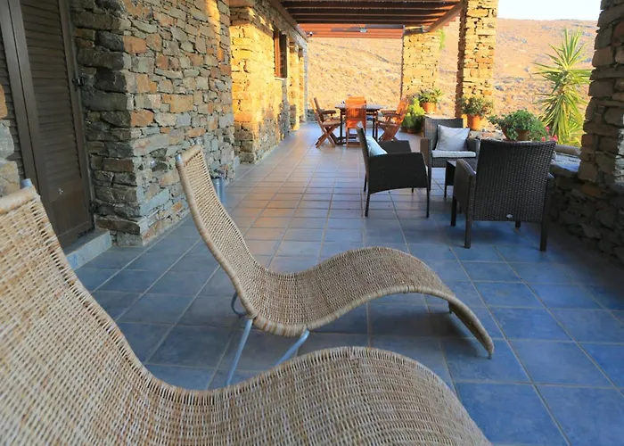 Stunning Seafront In Kea *