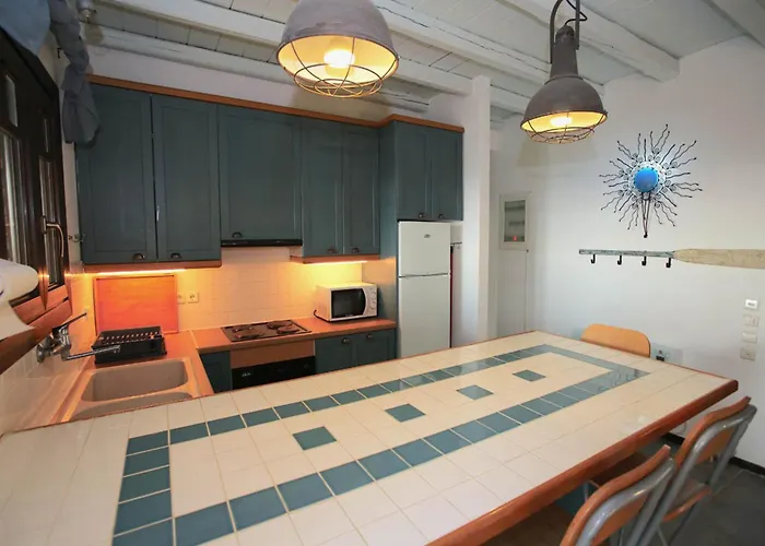 Stunning Seafront In Kea