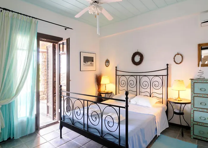 アパート Stunning Seafront In Kea Korissia