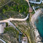 Apartman Stunning Seafront In Kea