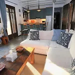 Apartman Stunning Seafront In Kea *