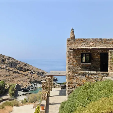 Stunning Seafront In Kea Apartment *