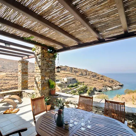 Stunning Seafront In Kea *